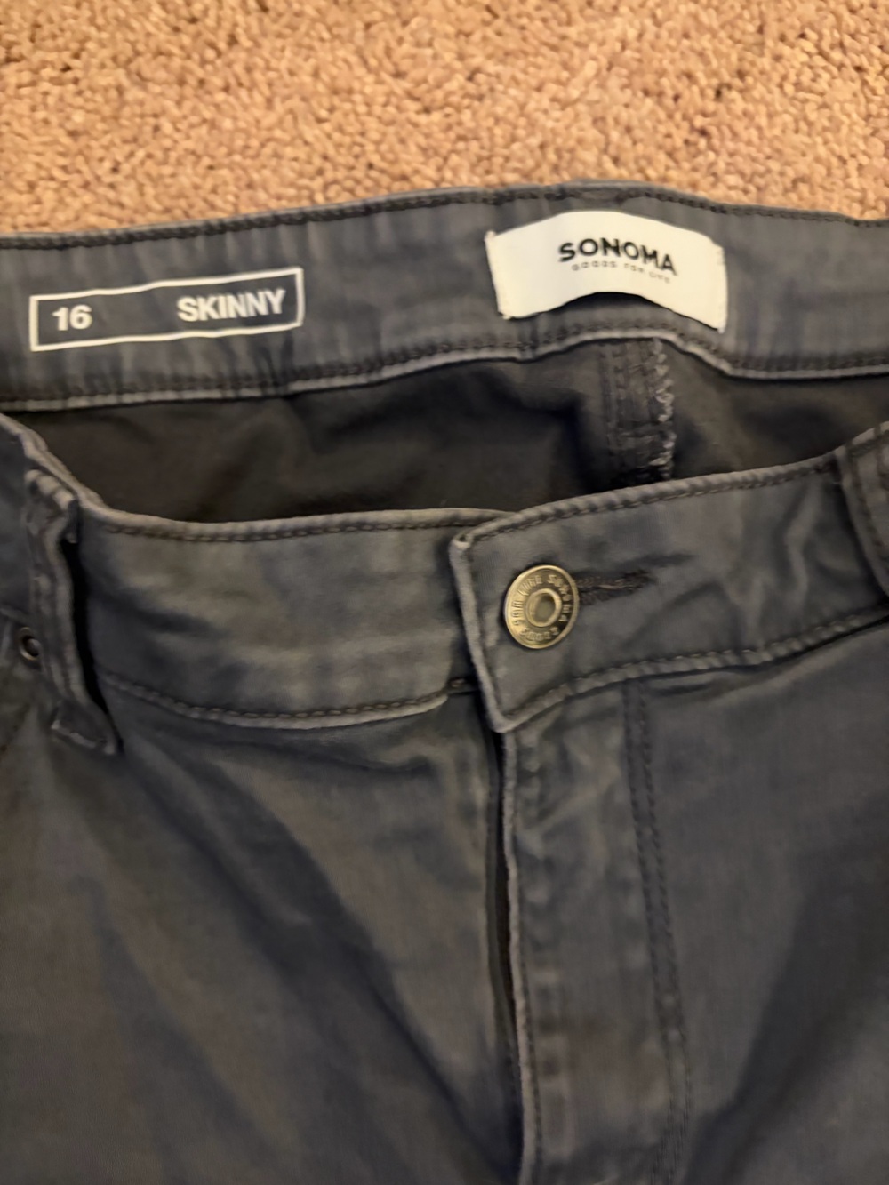 Women's Straight-Leg Jeans in Charcoal Gray - Picture 3 of 3